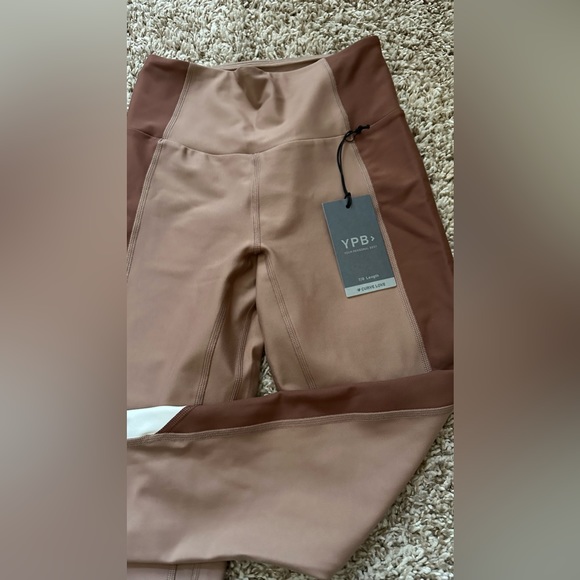 Abercrombie & Fitch Your Personal Best YBP, SculptLux Willow Tank + Leggings - Picture 8 of 15